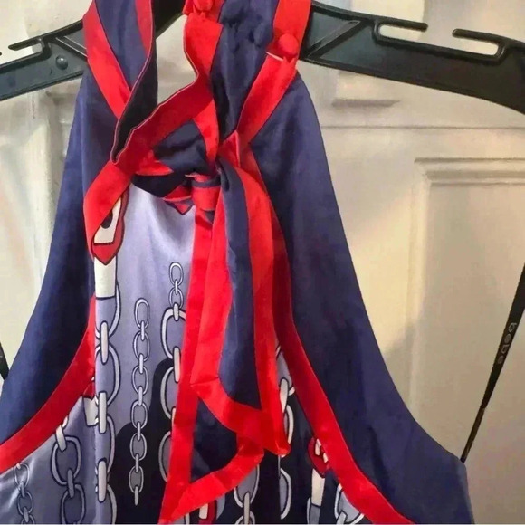 NWT Bebe silk sleeveless, openhigh neck blouse size small - Picture 2 of 11